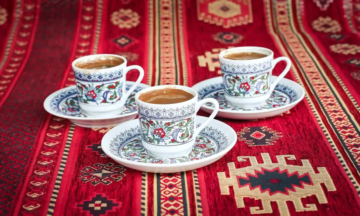 “Hi” in Turkish: A Guide to Greetings and Conversational Basics