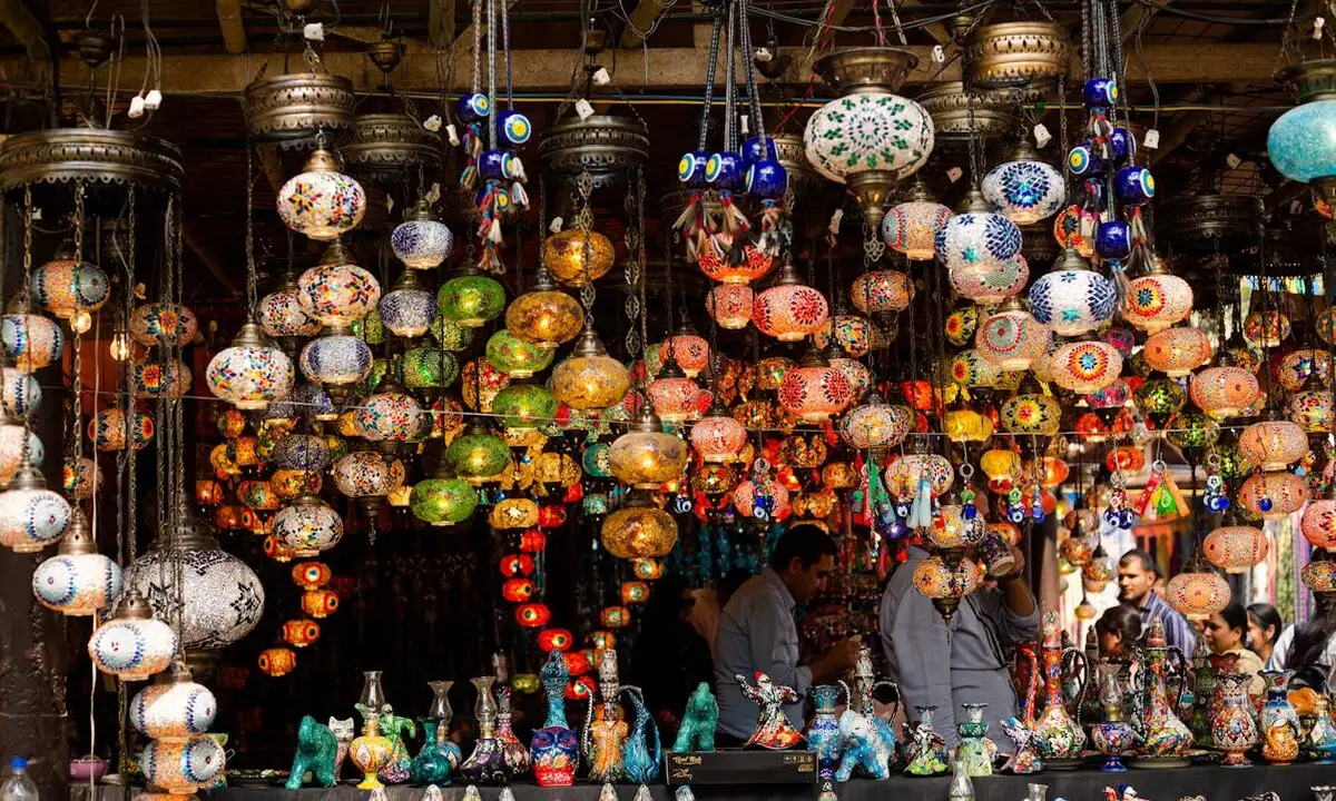 Grand Bazaar Istanbul: Navigating the Historic Market's Treasures