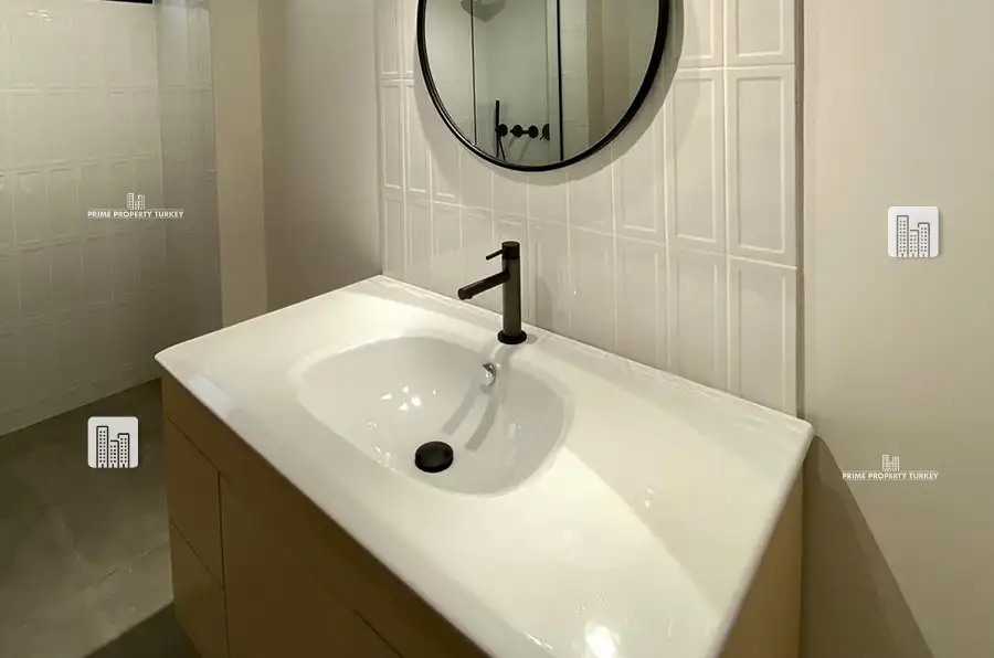 no image alt found