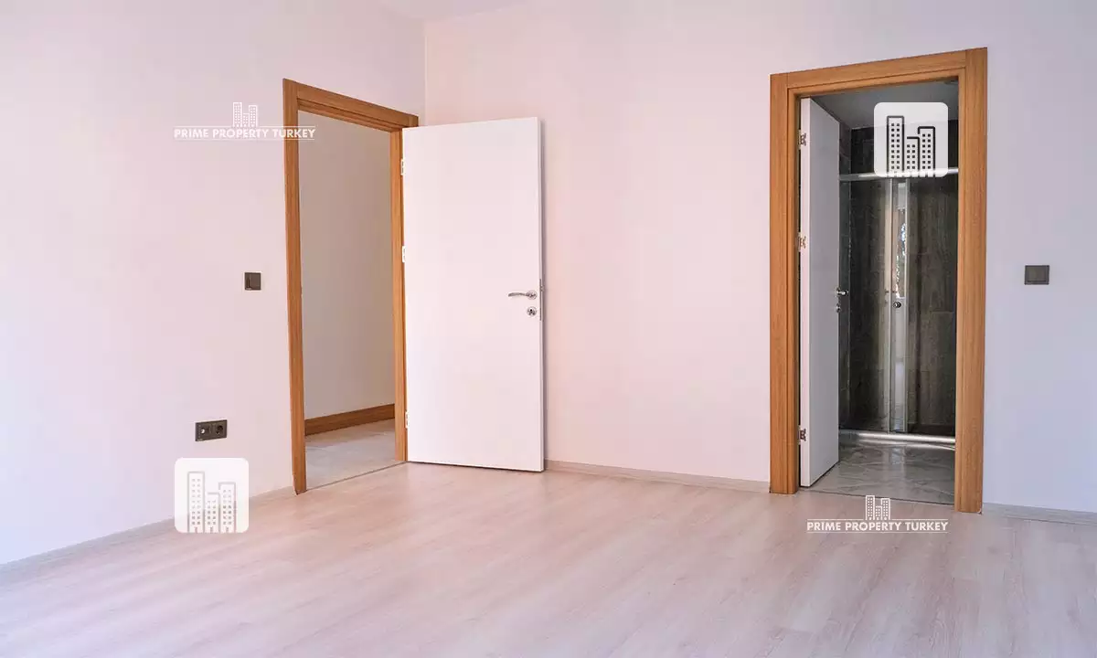 no image alt found